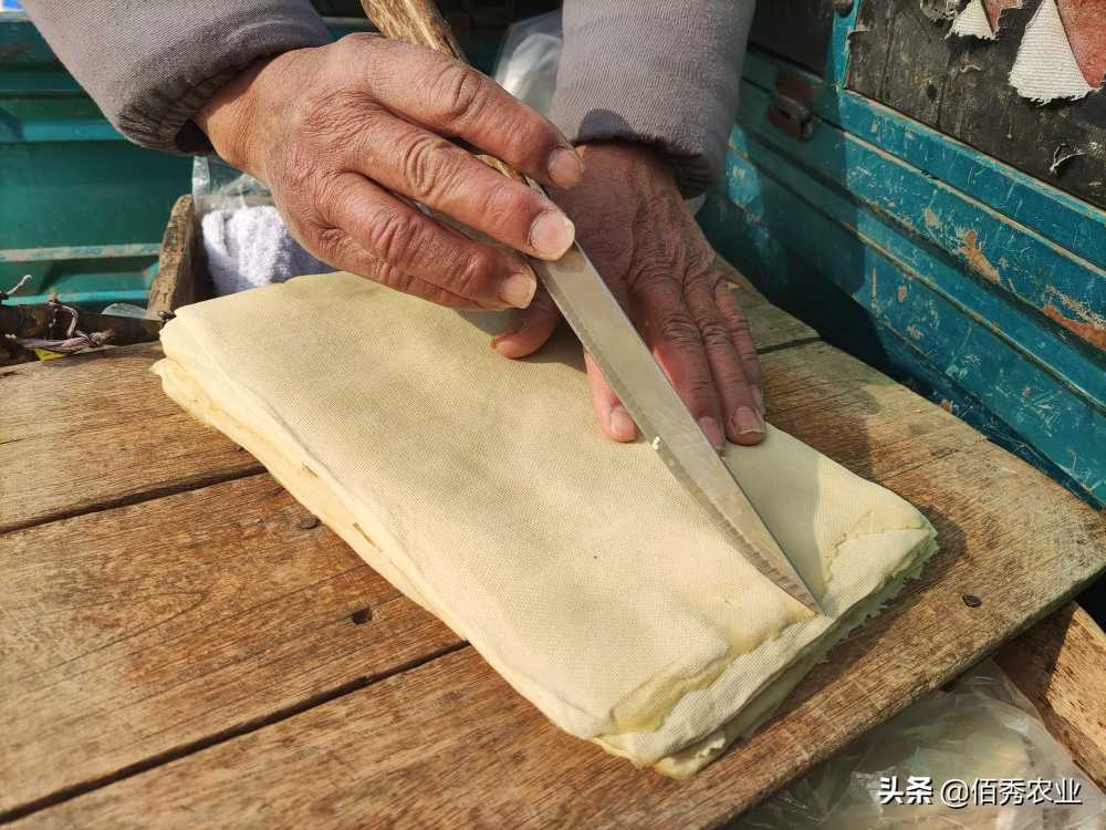 为啥豆腐不好吃了？农村老人用近50年坚守，只为传统味道不丢失