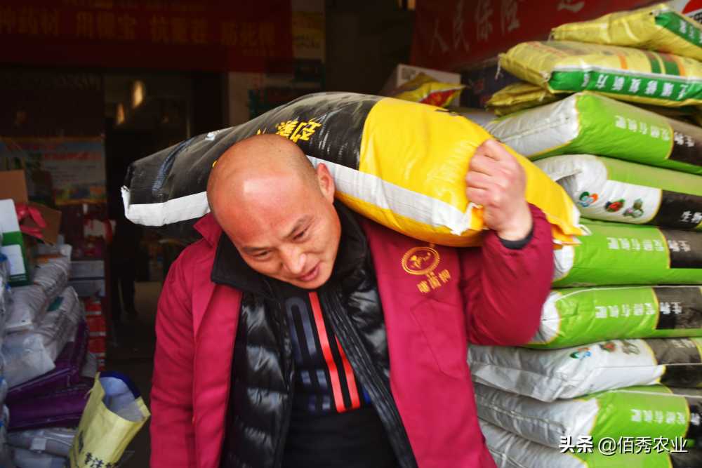 今年春耕化肥依旧高价，会影响农民种植积极性吗？这个问题咋解决