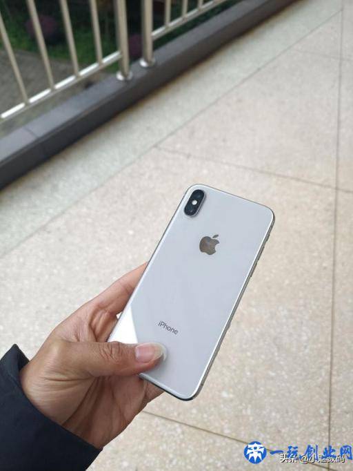 iPhone X深度评测，四年前的iPhone机型表现如何？