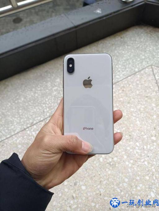 iPhone X深度评测，四年前的iPhone机型表现如何？