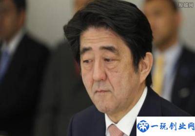 安倍灵位写的文字是啥,安倍晋三灵牌为什么用中文是什么意思