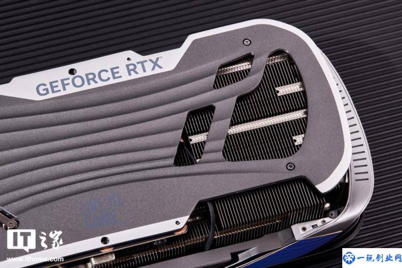 【站长吧开箱】索泰 GeForce RTX 4090 AMP EXTREME AIRO 显卡图赏(方正当道时代的圆润设计)