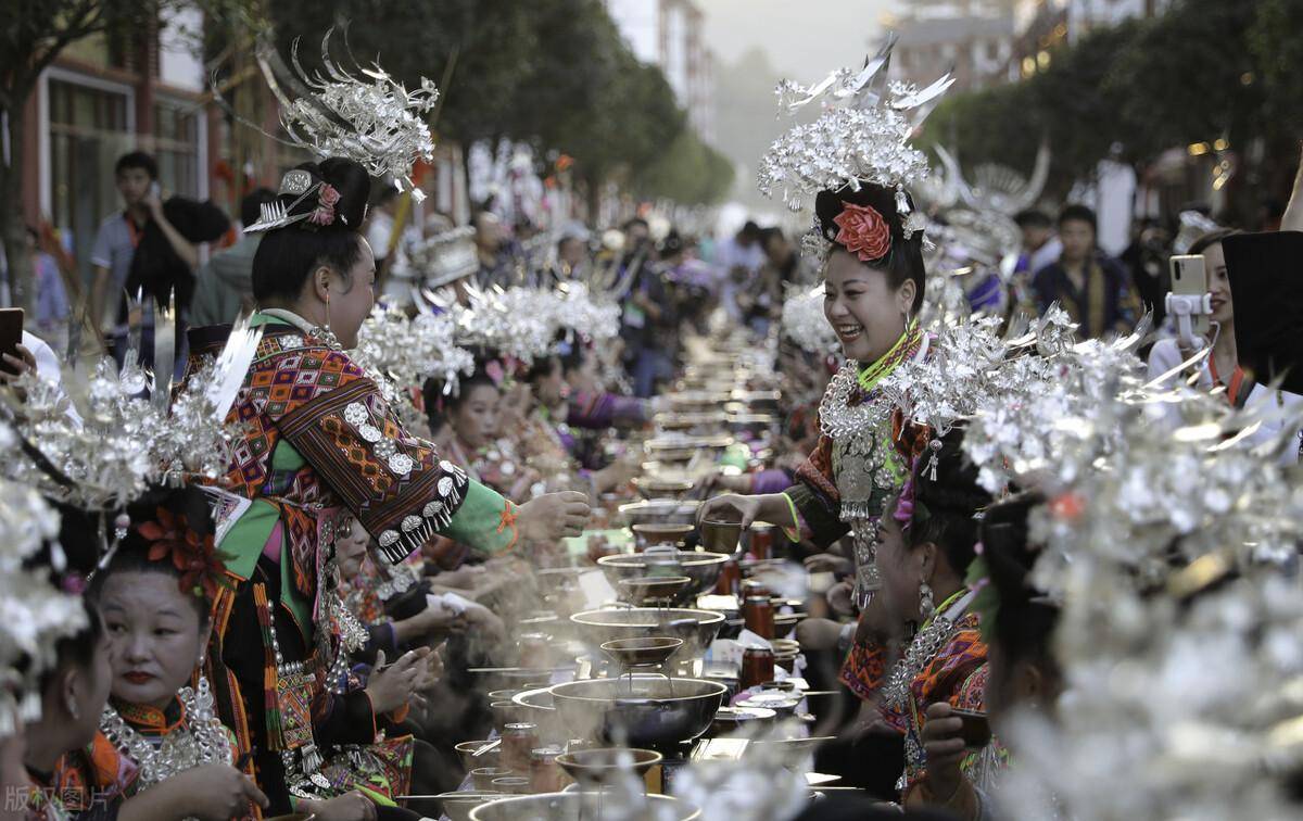 酒席婚宴的高清图片(中国哪的婚宴有特色)