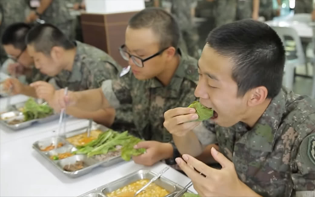 韩国服兵役的年龄是多少(为啥韩国男人排斥服兵役)