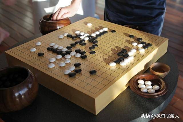 围棋有多少颗棋子(象棋和围棋的区别有哪些)