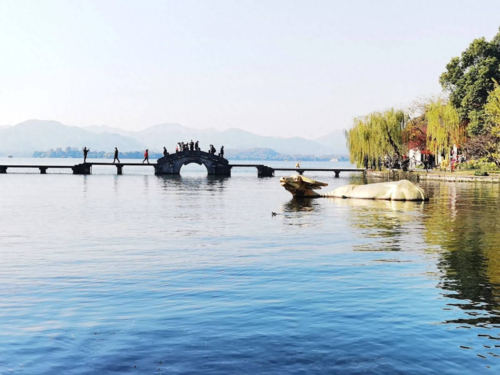 西湖十景是哪10景(杭州著名旅游景点有哪些)