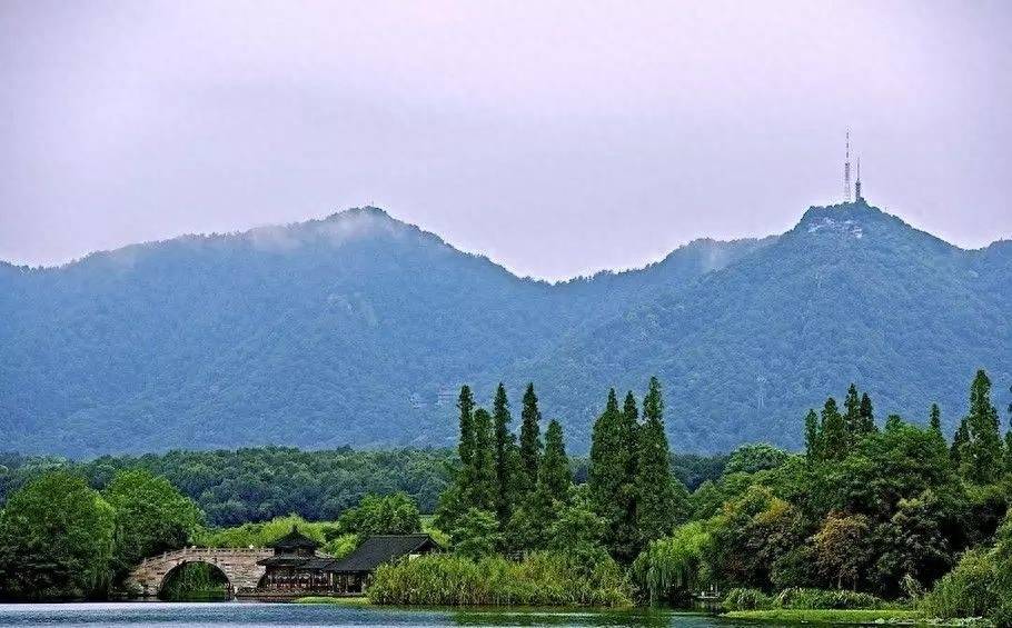 西湖十景是哪10景(杭州著名旅游景点有哪些)