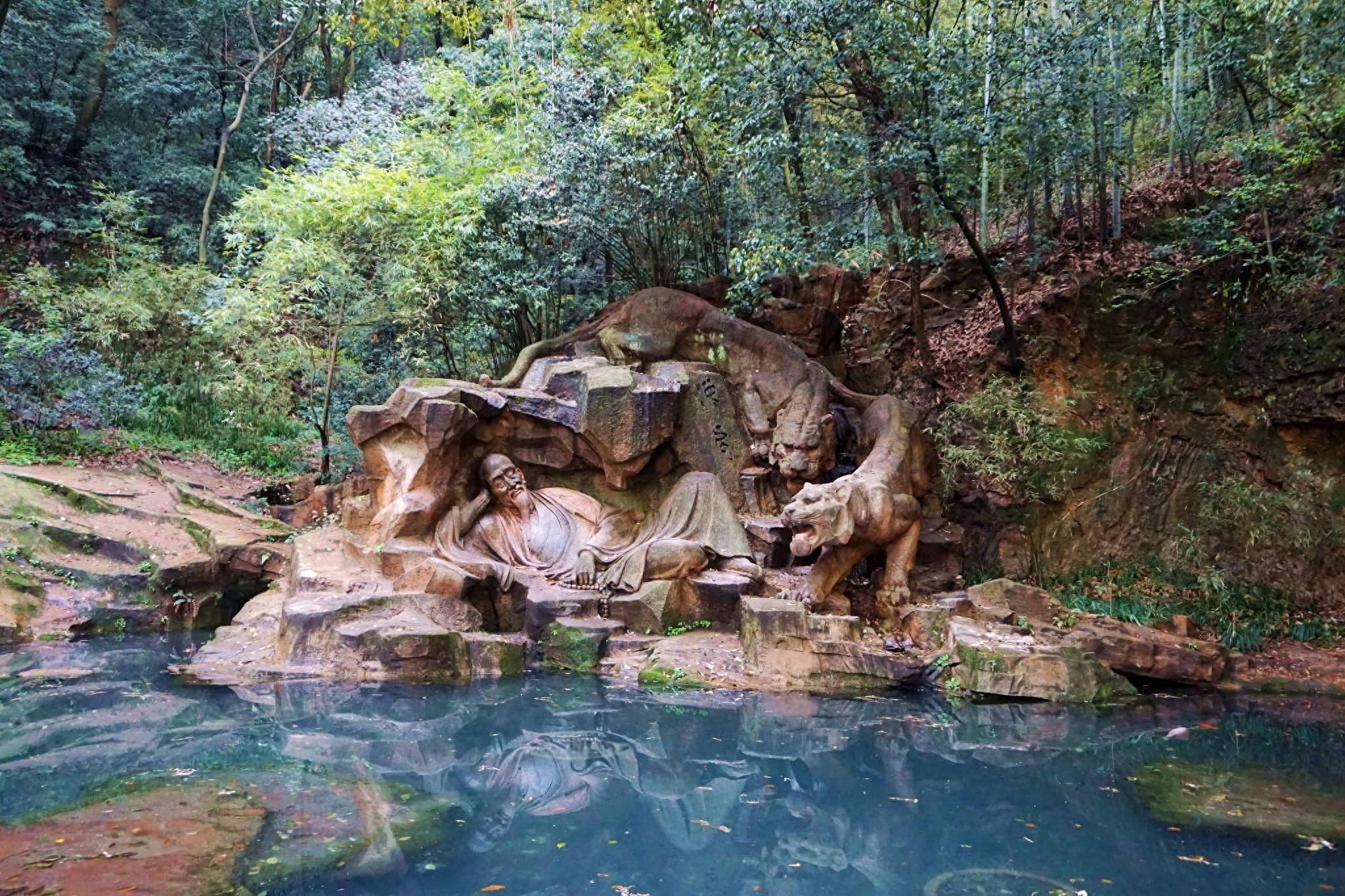 西湖十景是哪10景(杭州著名旅游景点有哪些)