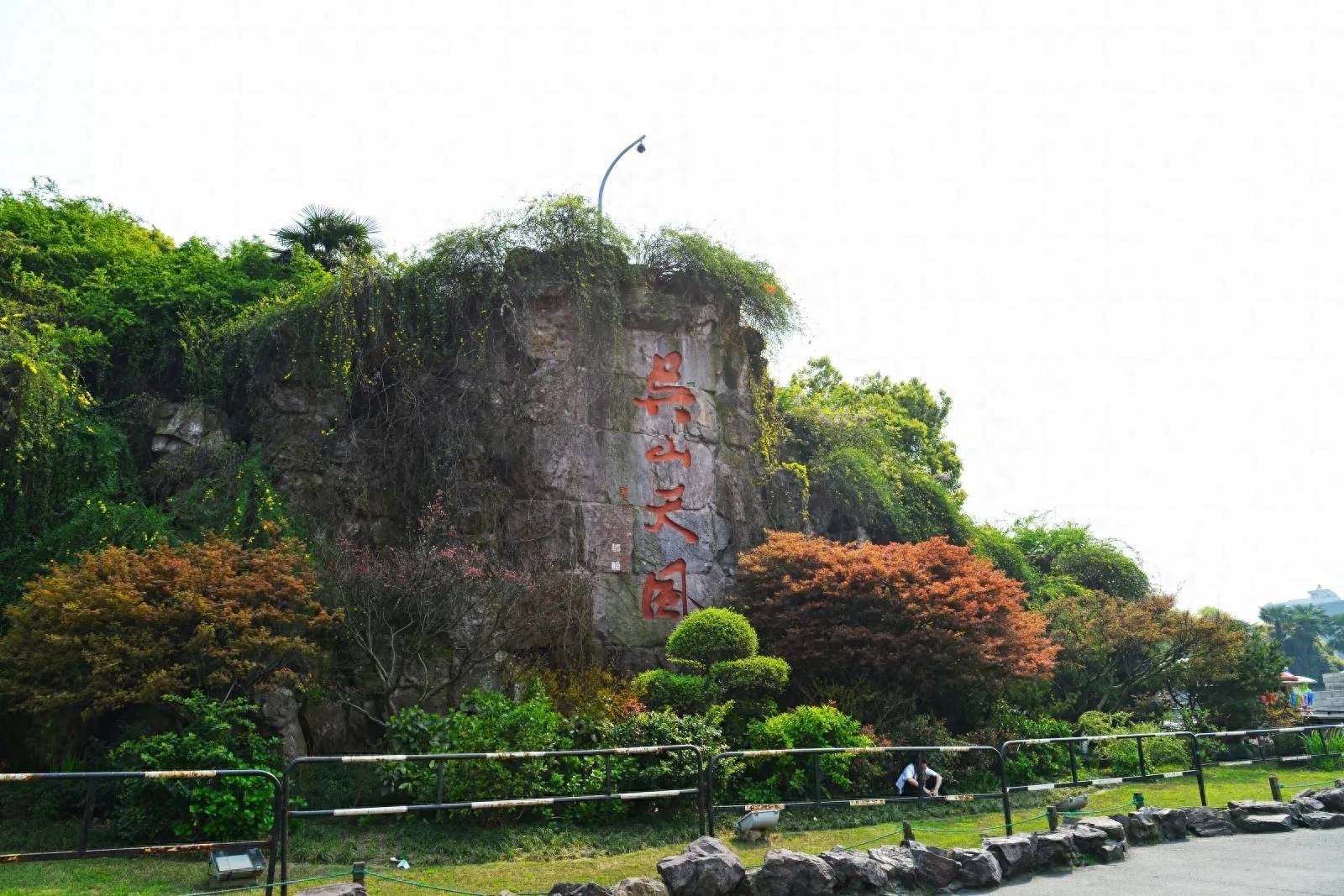 西湖十景是哪10景(杭州著名旅游景点有哪些)