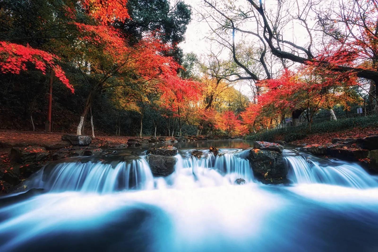 西湖十景是哪10景(杭州著名旅游景点有哪些)