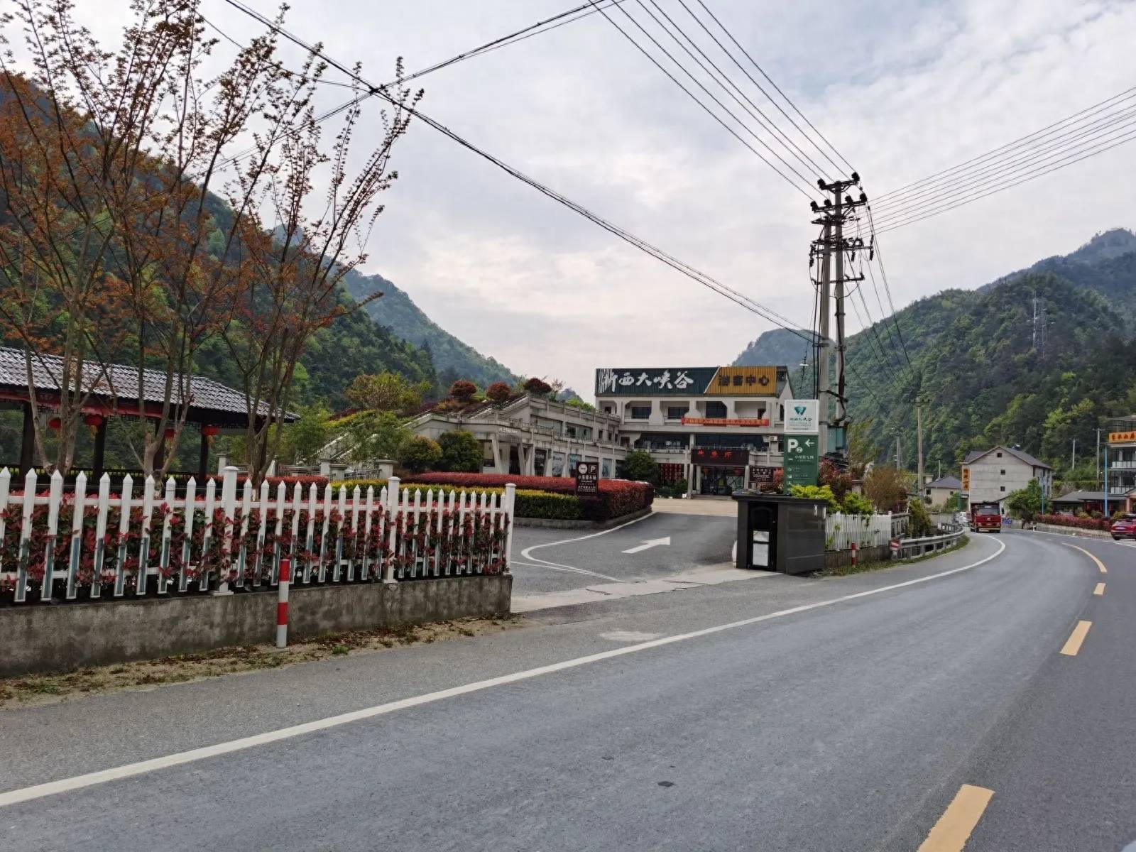 西湖十景是哪10景(杭州著名旅游景点有哪些)