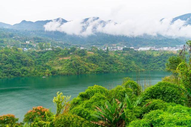 湖北有哪些旅游景点(湖北旅游必到的十个景点)